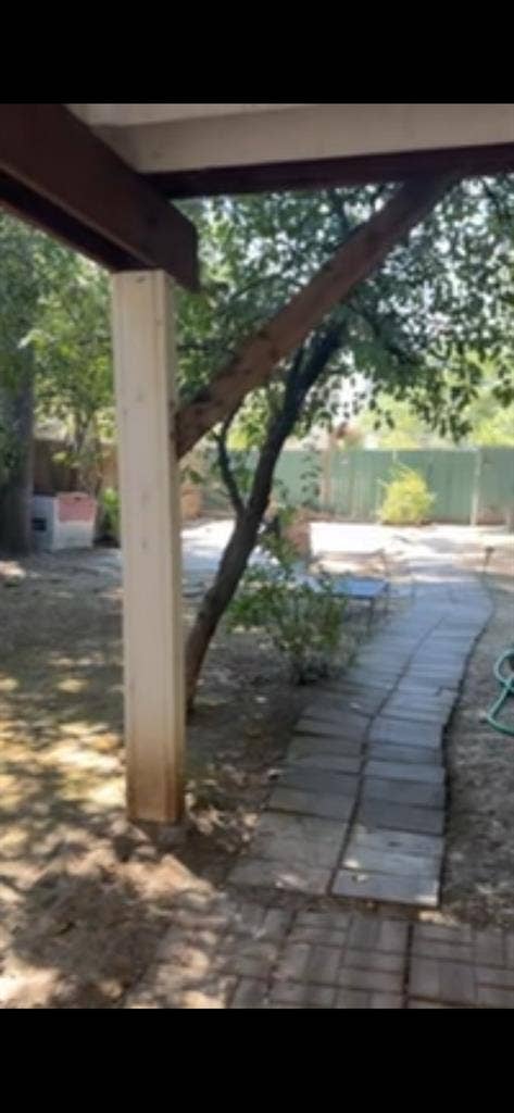 bath house apt w/ backyard