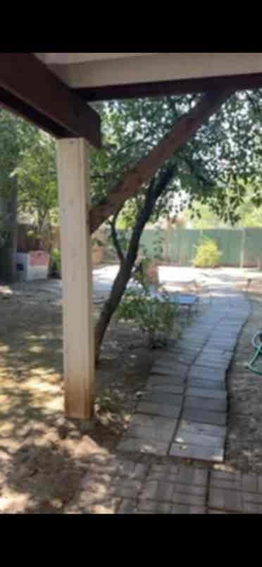 bath house apt w/ backyard