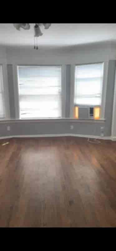 bath house apt w/ backyard