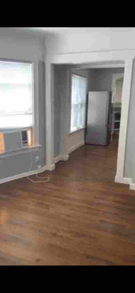 bath house apt w/ backyard