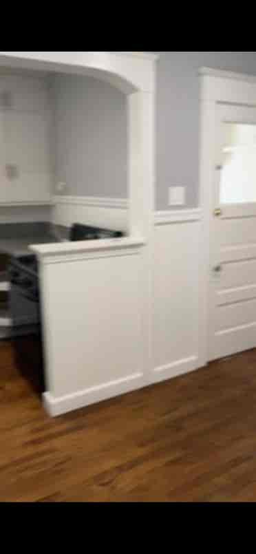 bath house apt w/ backyard
