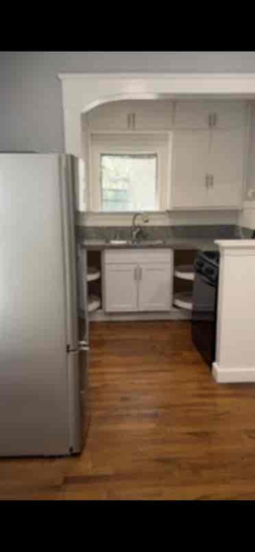 bath house apt w/ backyard