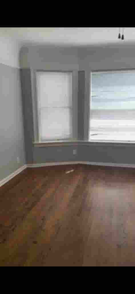 bath house apt w/ backyard
