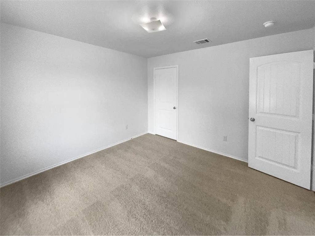 4 bedroom house available for rent