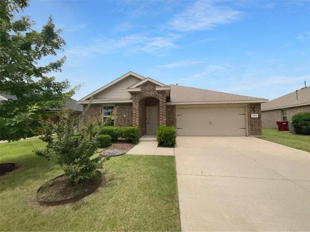 4 bedroom house available for rent