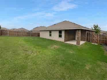 4 bedroom house available for rent