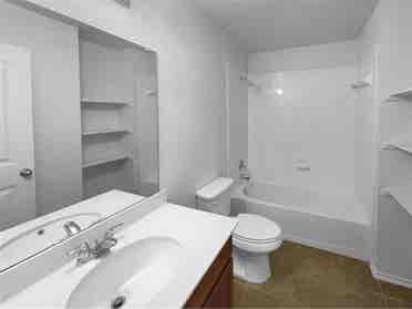 4 bedroom house available for rent
