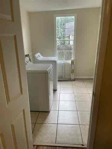 Room for rent - Minutes to downtown
