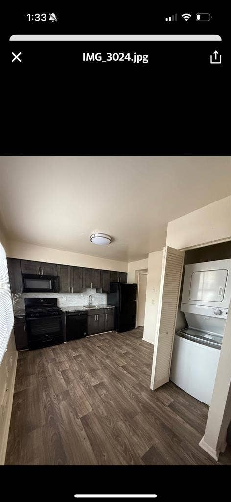 ROOM FOR RENT :)