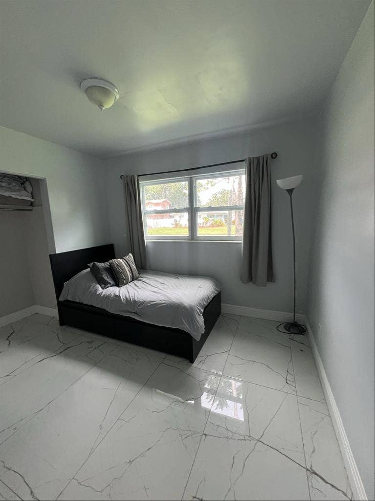room for rent $+utilities
