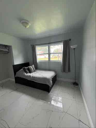 room for rent $+utilities