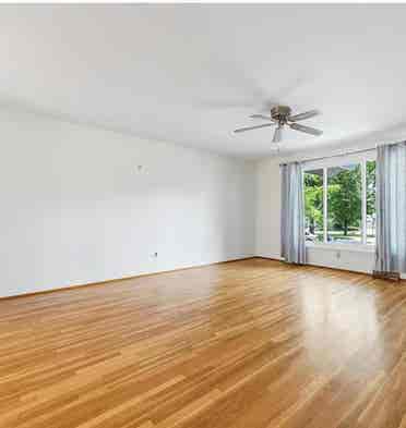 Looking for a roomate in affton.