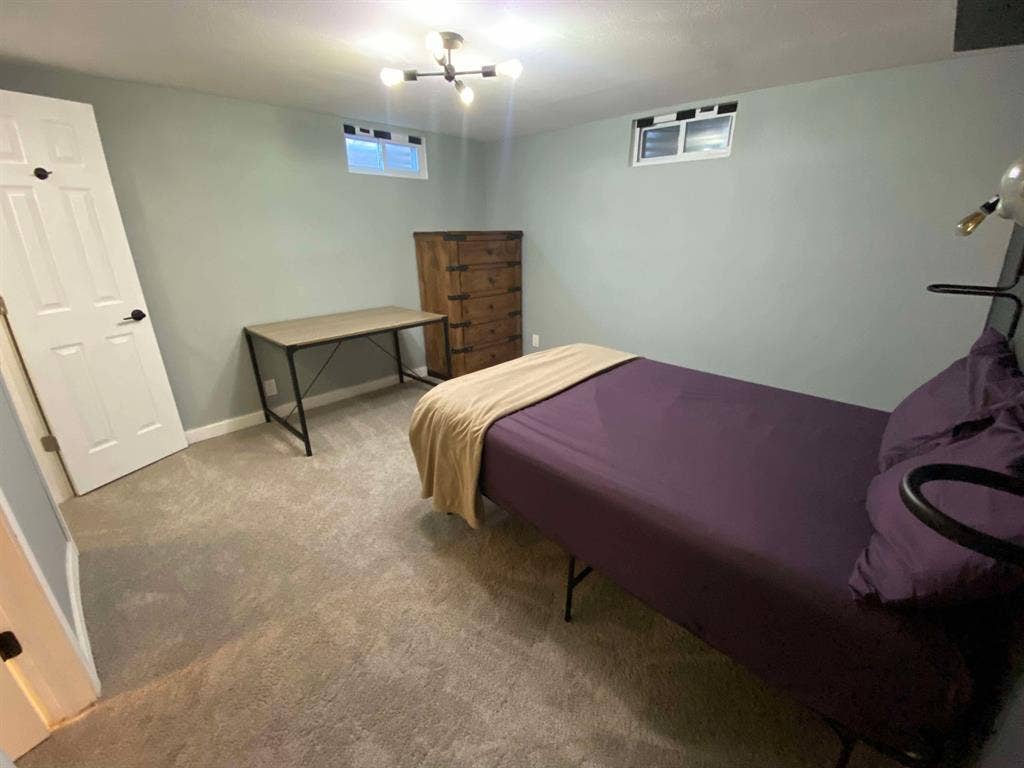Private room for rent in basement
