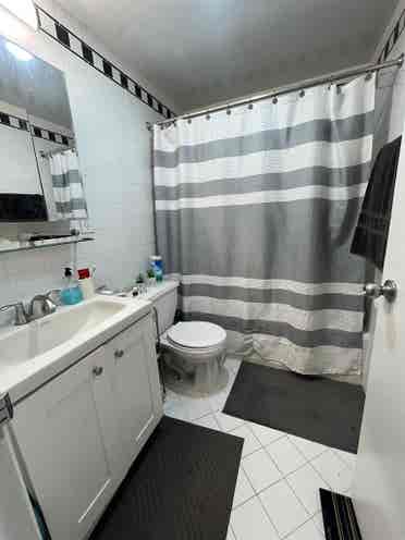 ✨Spacious Room in Midtown South✨