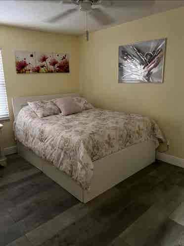 2nd Floor Apt Available in Tampa