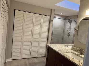 2nd Floor Apt Available in Tampa