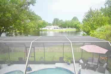 2nd Floor Apt Available in Tampa