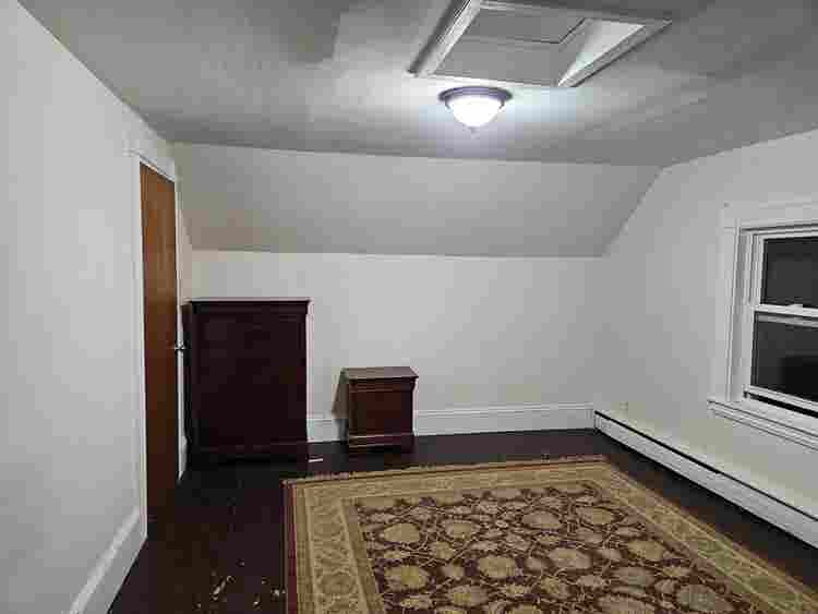 Over-sized Bedroom, Shared Living!
