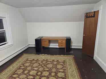 Over-sized Bedroom, Shared Living!