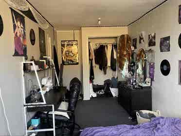 FLATMATE WANTED MT VIC!!