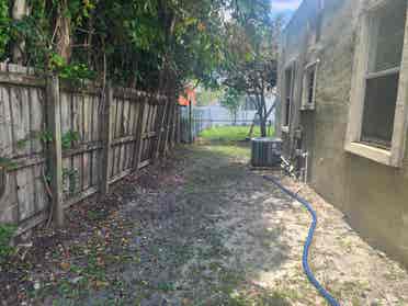 BATH HOME  W. LITTLE HAVANA