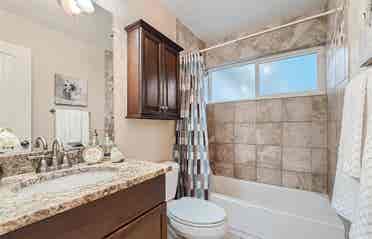 Cozy Private Room for Rent Nce Home