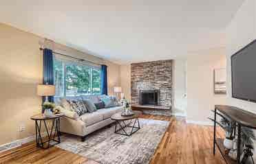 Cozy Private Room for Rent Nce Home