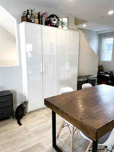 Private room/ba in Furnished House