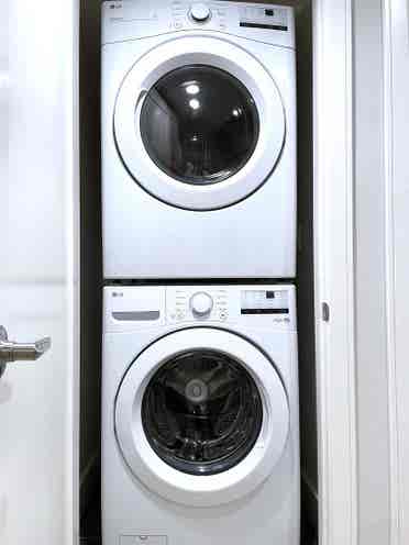 Private room/ba in Furnished House