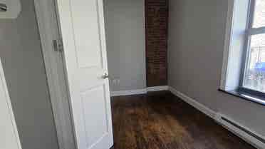 Room with Roofdeck, Renovated