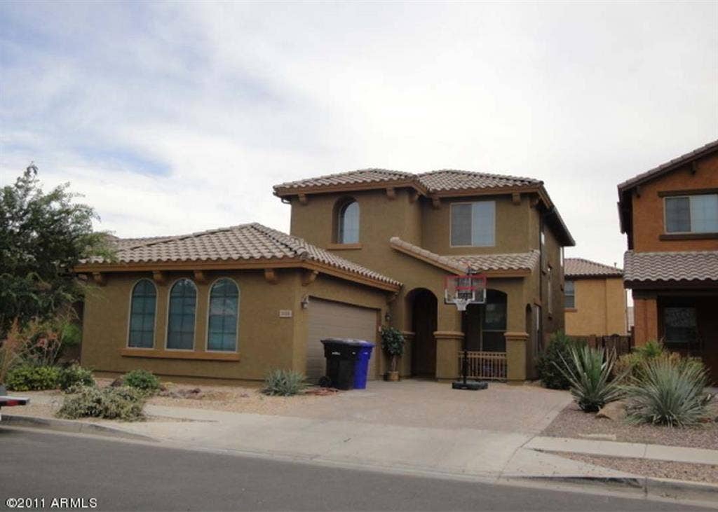 Looking for a roommate - Gilbert