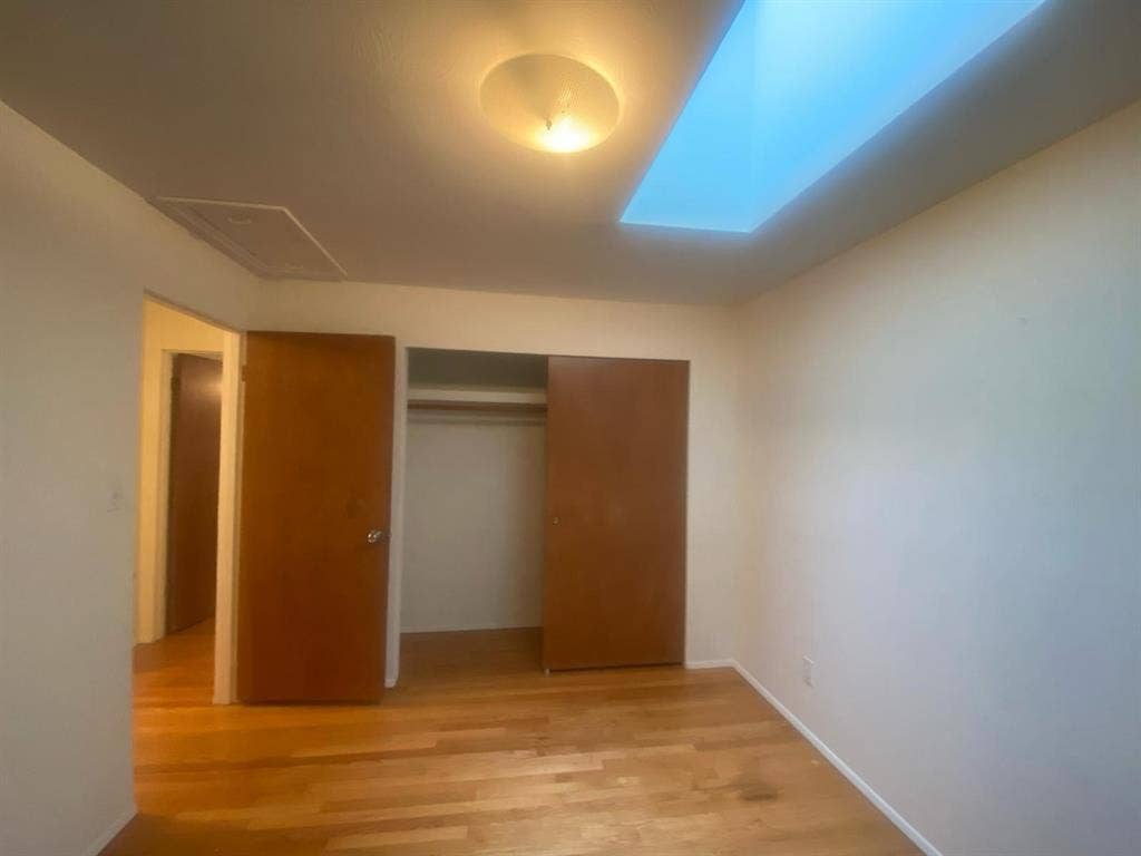 Unfurnished Room for Rent- Bellevue