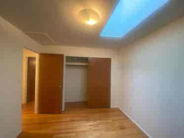Unfurnished Room for Rent- Bellevue