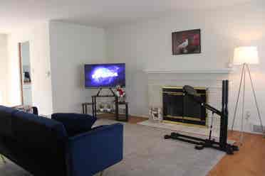 Unfurnished Room for Rent- Bellevue