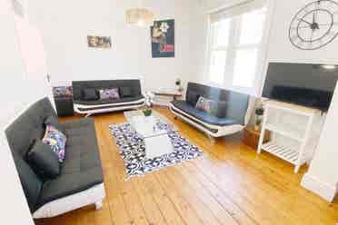 Lovely 3 bedrooms, 2 bathroom house