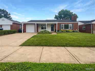 2 bedroom house available for rent