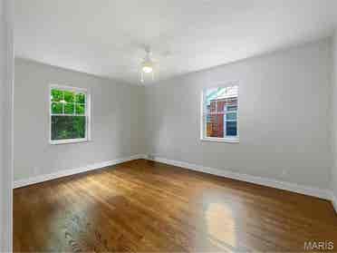 2 bedroom house available for rent
