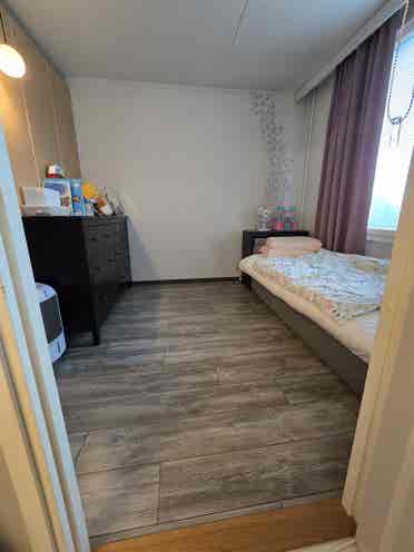 FEMALE roommate only