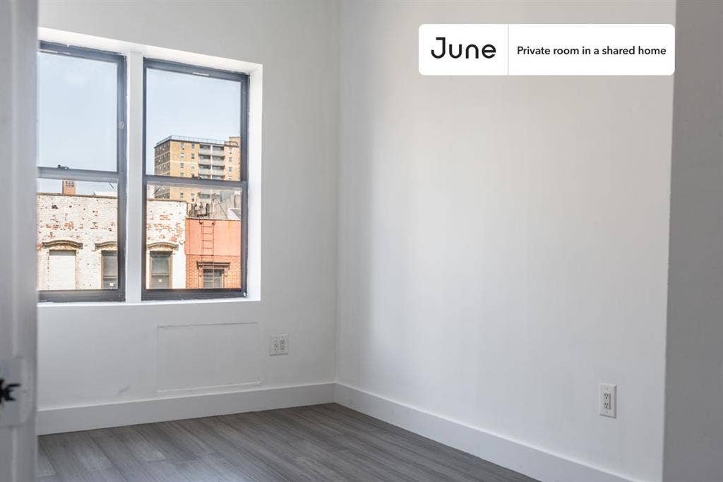2 BR in New York City
