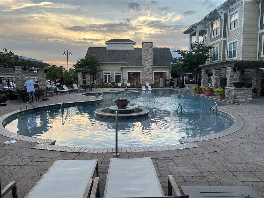 Red Knot - Utilities Included