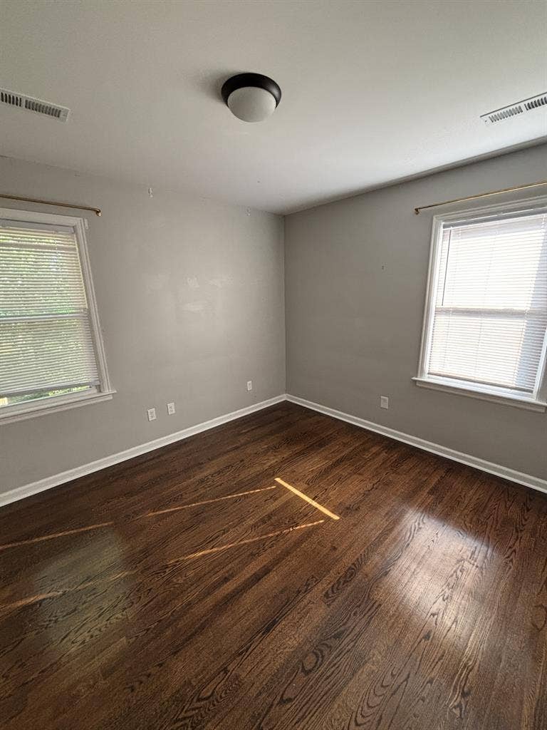 Room for rent - August-May