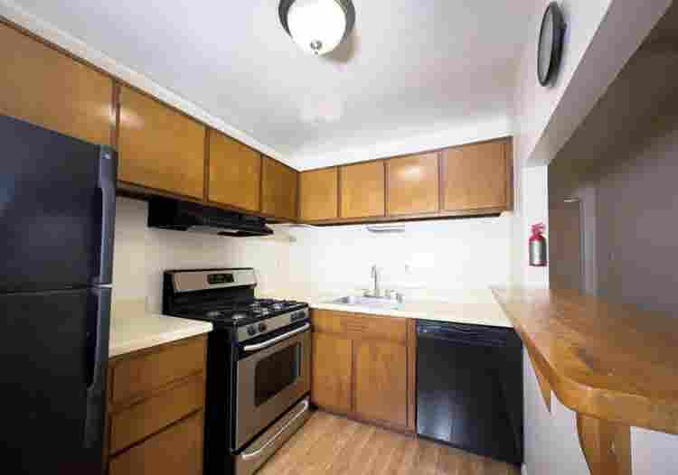 Comfortable Private Room Available