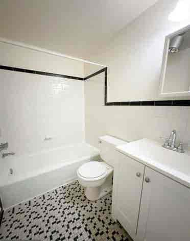 Comfortable Private Room Available