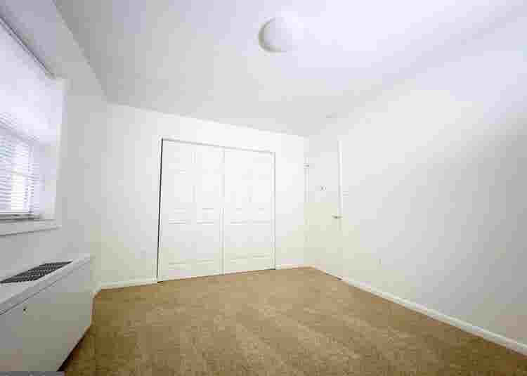 Comfortable Private Room Available