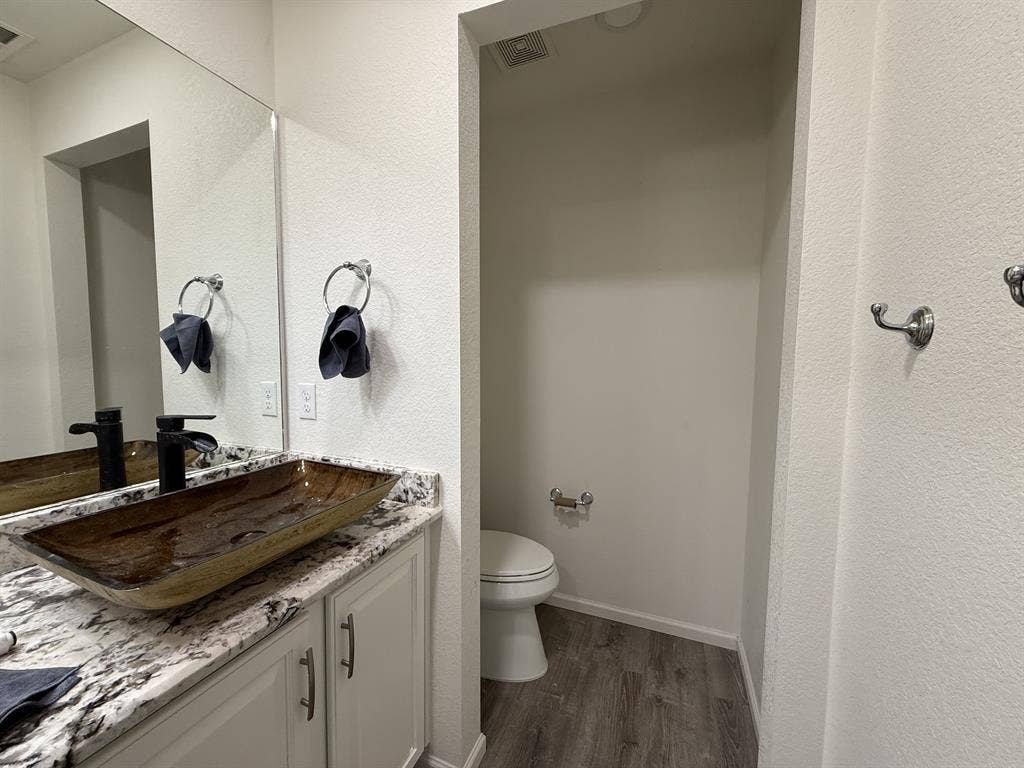 Professional/Luxury Room in GVR