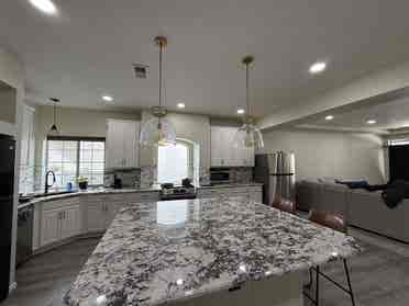 Professional/Luxury Room in GVR
