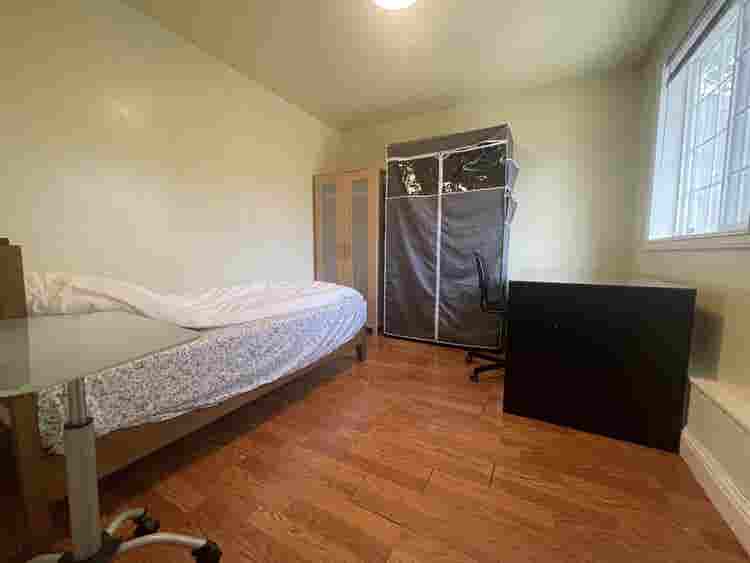 Private furnished room  for rent