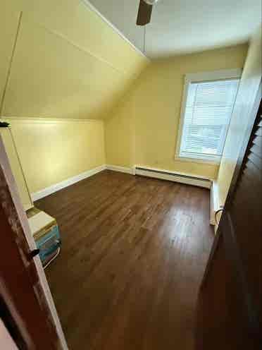 Downtown Bristol Apartment