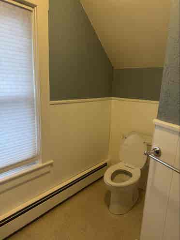 Downtown Bristol Apartment