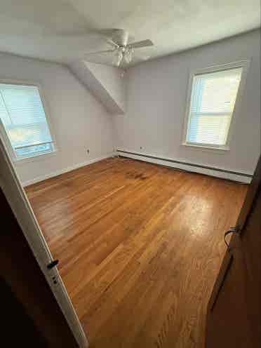 Downtown Bristol Apartment